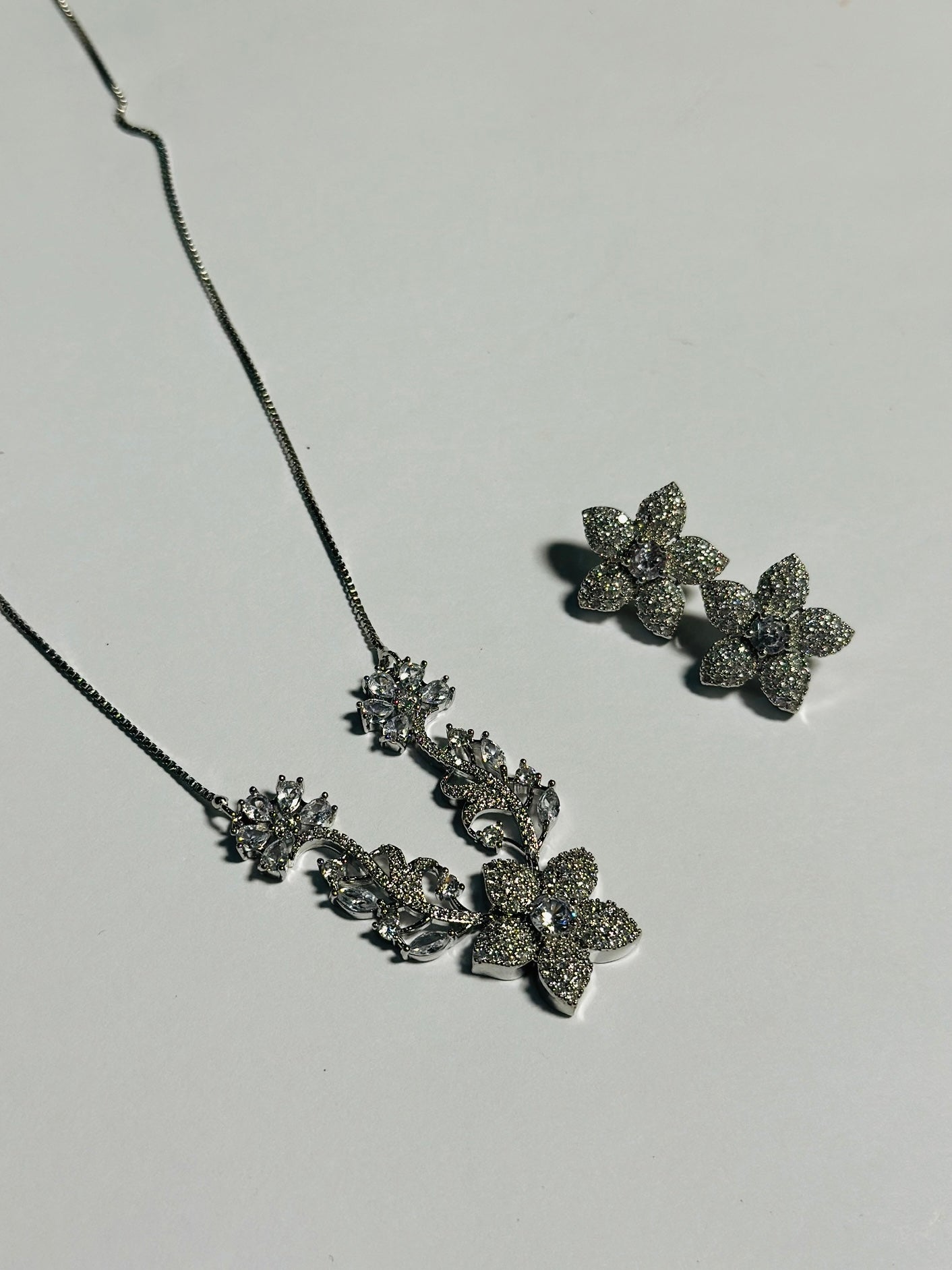 Midnight Bloom Jewelry Set