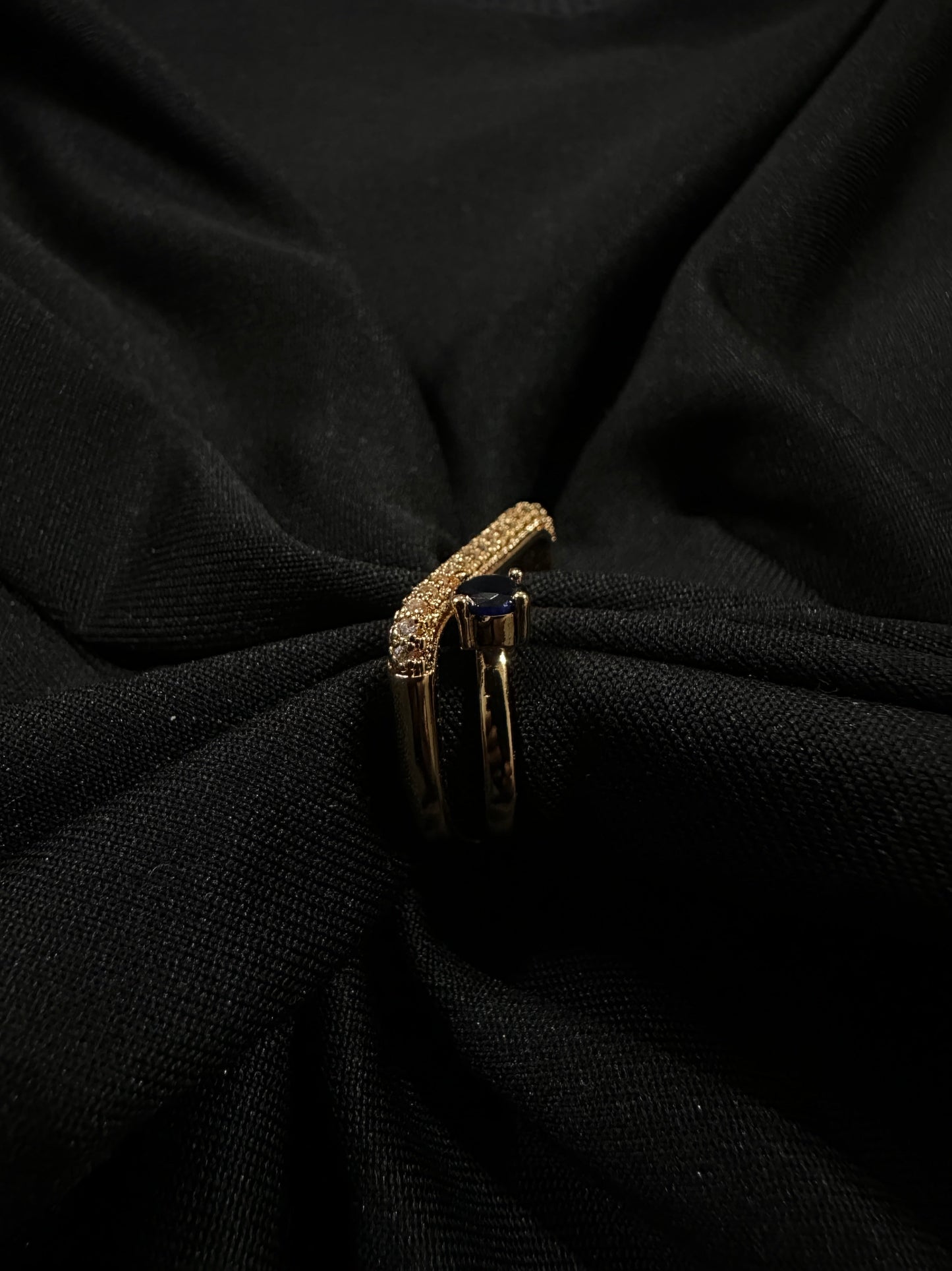 🎁 Midnight Curve Twin Band Ring – Gold (100% off)