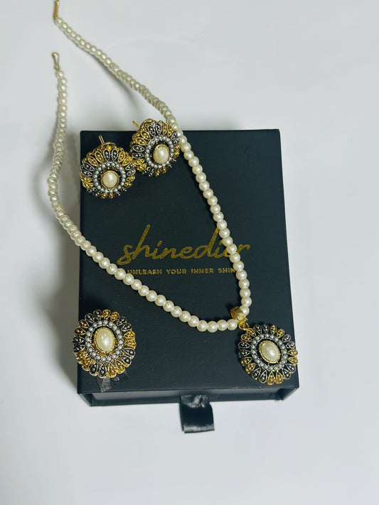 Vintage Radiance Jewelry Set