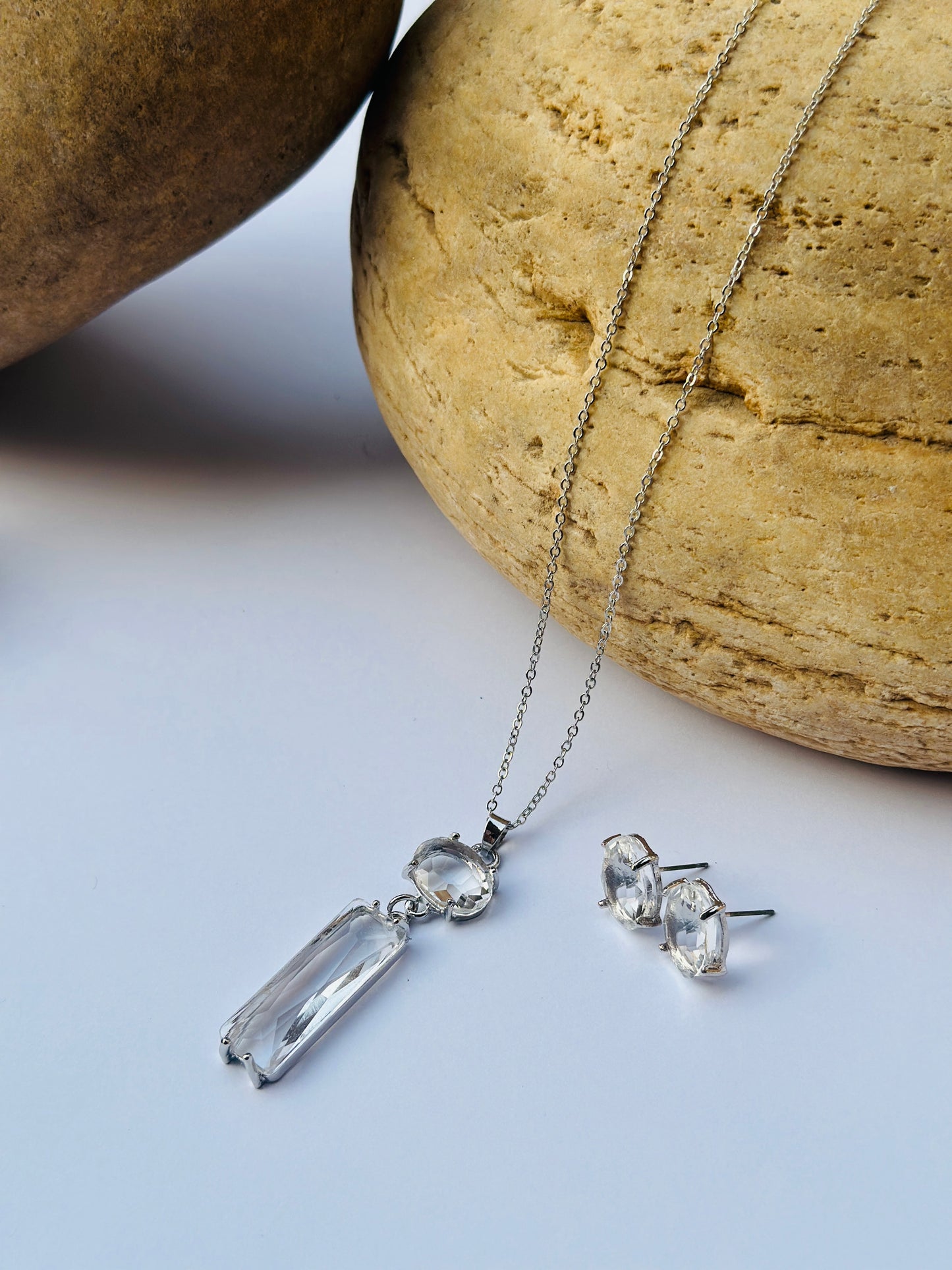 Sleek Cut Pendant Set