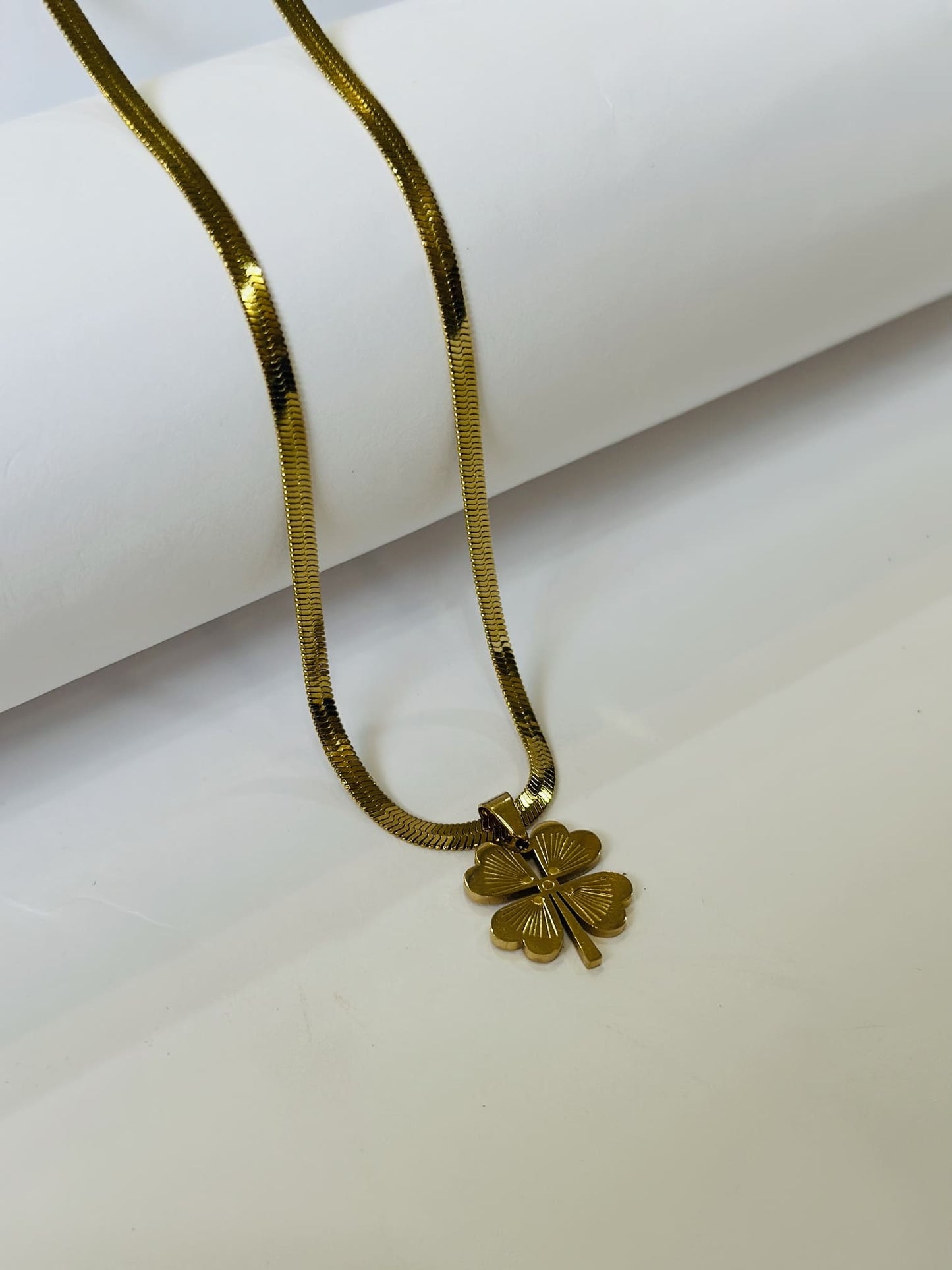 Lucky Clover Gold Pendant Necklace