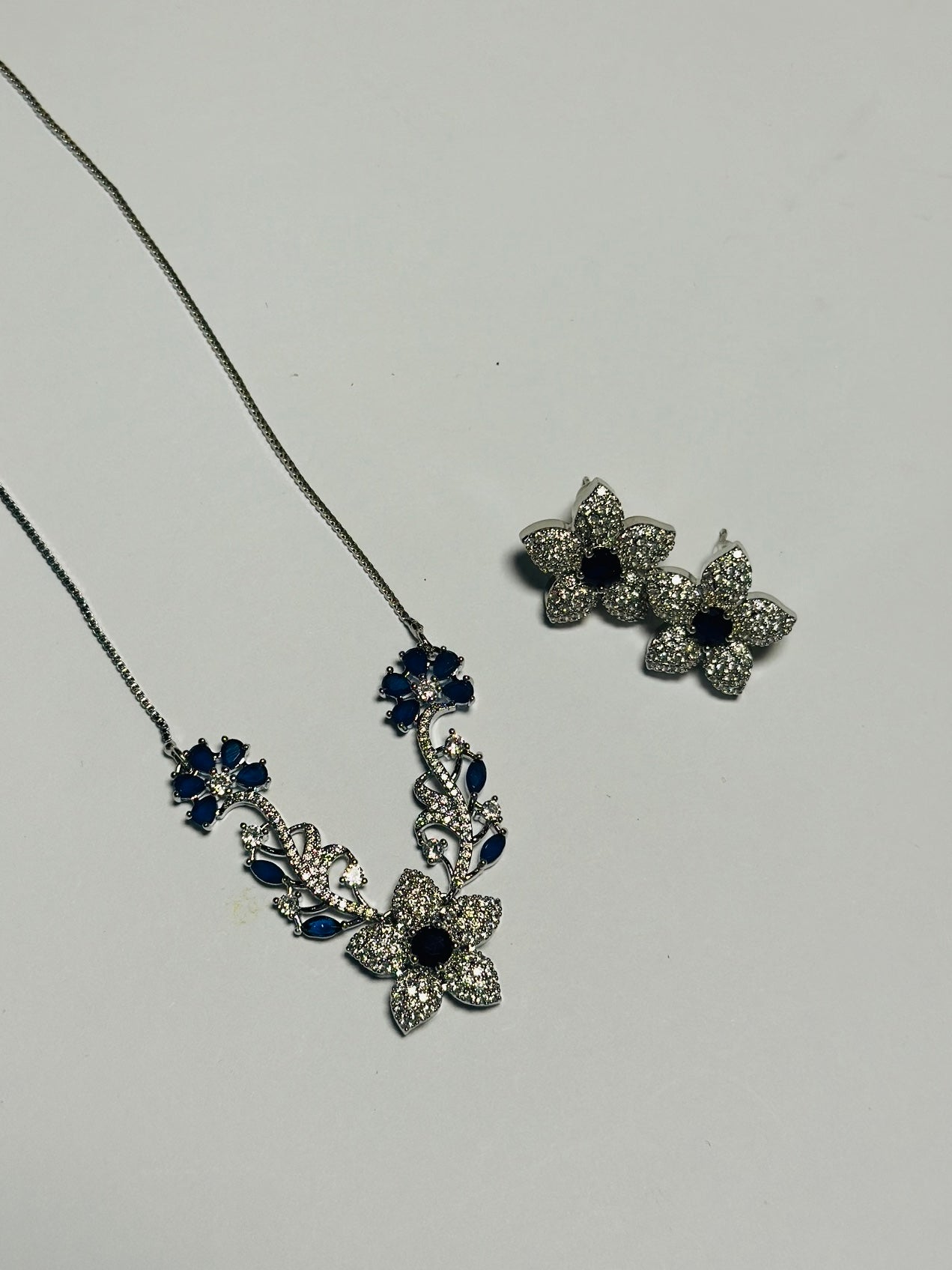 Midnight Bloom Jewelry Set