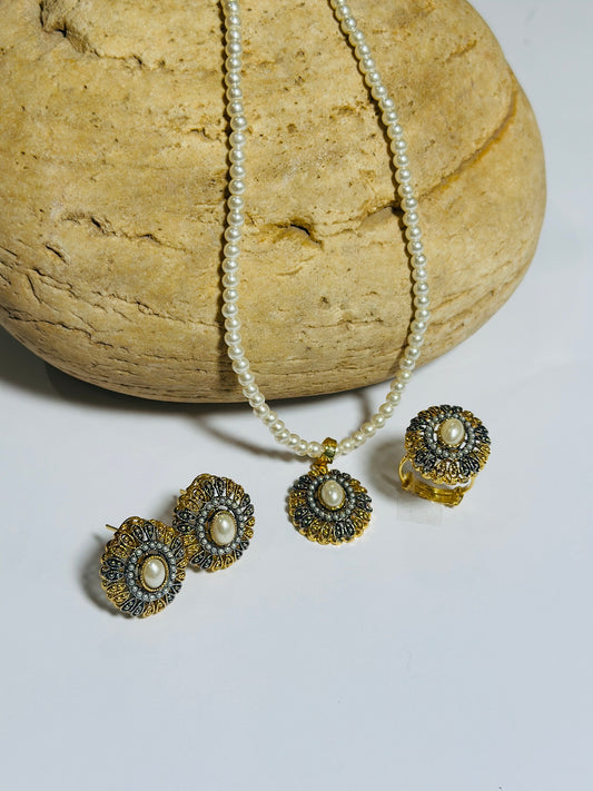 Vintage Radiance Jewelry Set