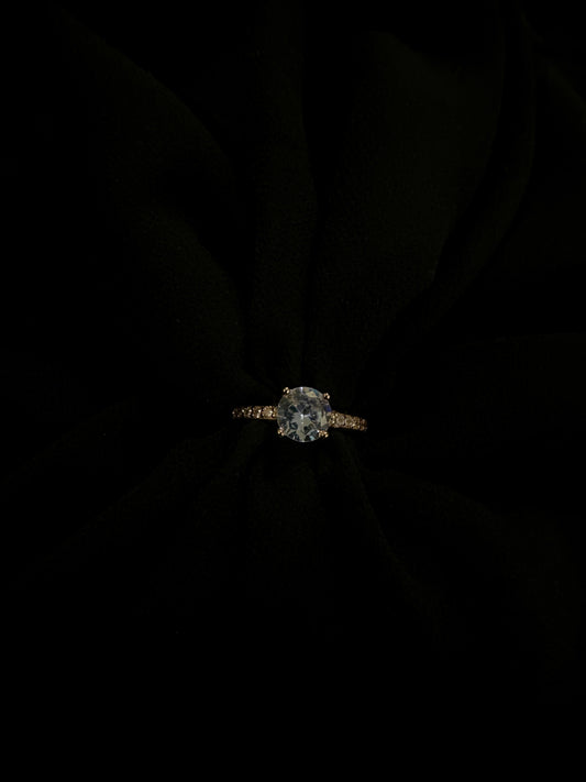 🎁 Luxe Radiance Solitaire Ring (100% off)