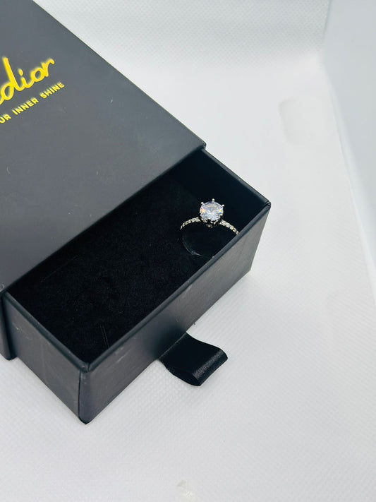 Luxe Radiance Solitaire Ring