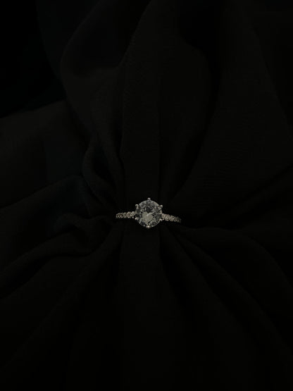 🎁 Luxe Radiance Solitaire Ring (100% off)