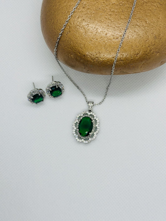 Emerald Elegance Pendant /Stud Earrings Set
