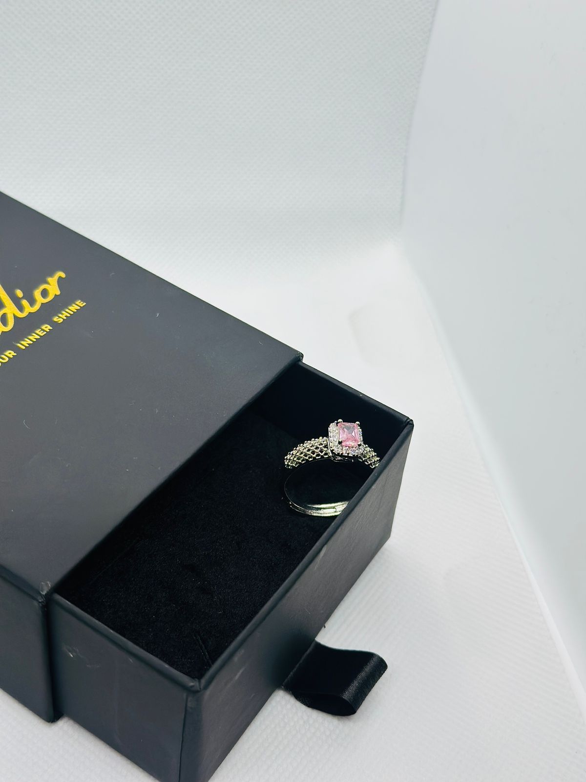 Elegant Mesh Band Ring