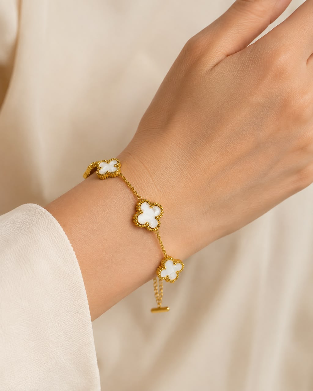 Floral Emblem Link Bracelet